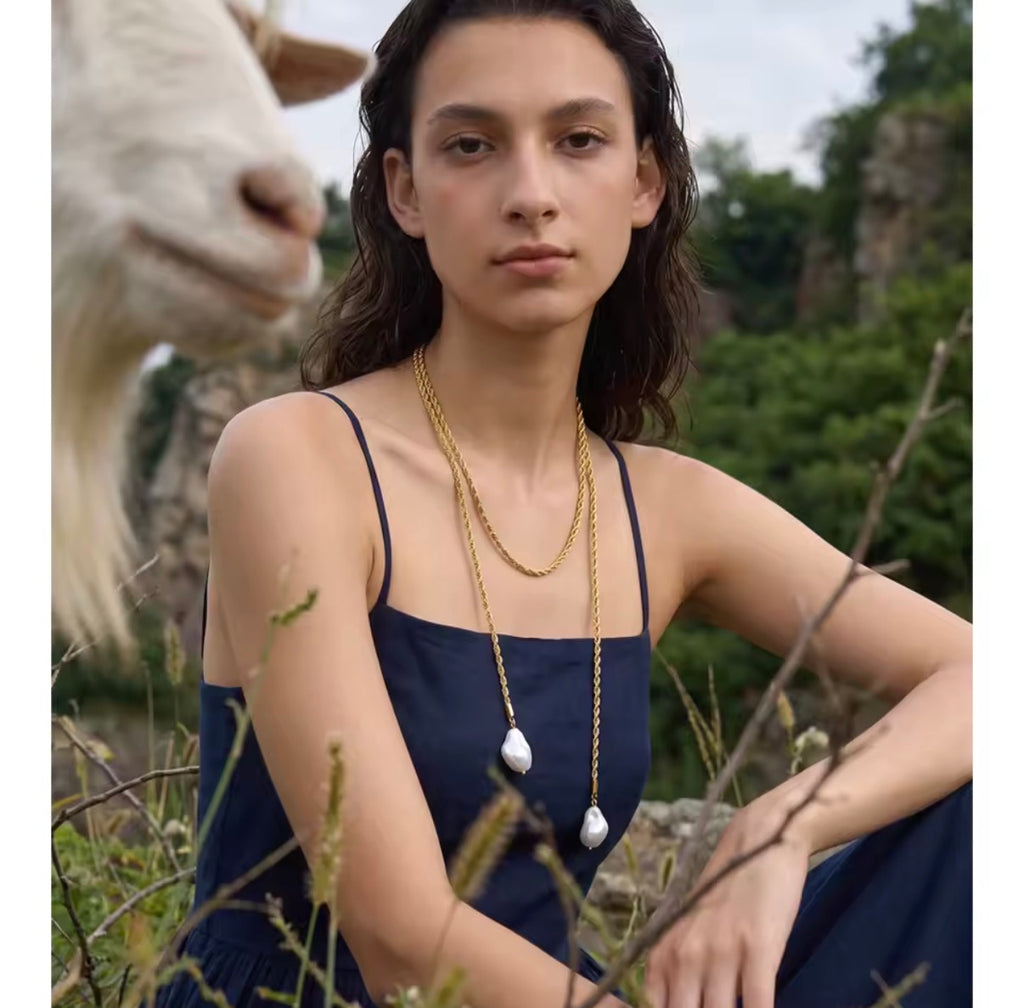 The perfect pearl long necklace