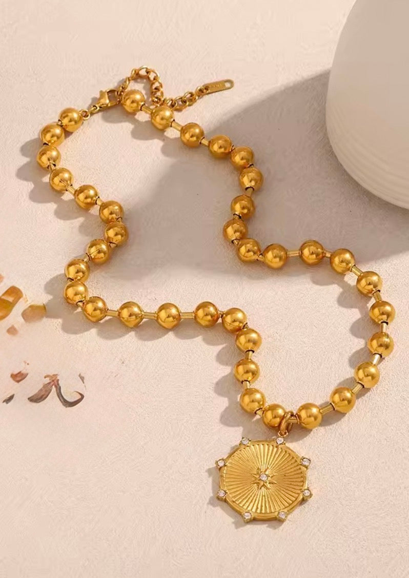 Shines necklace