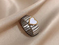 Elastic heart ring